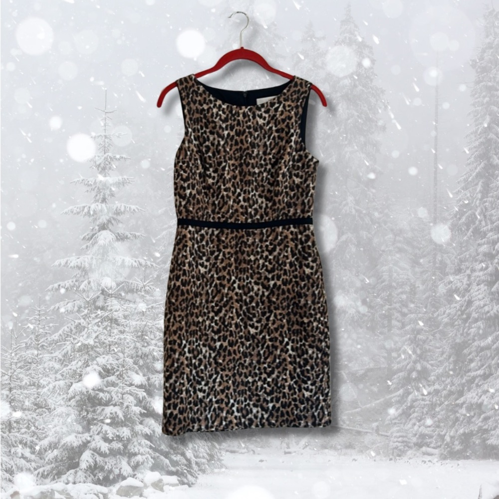 Turn heads with this timeless leopard sheath – office to evening in style!